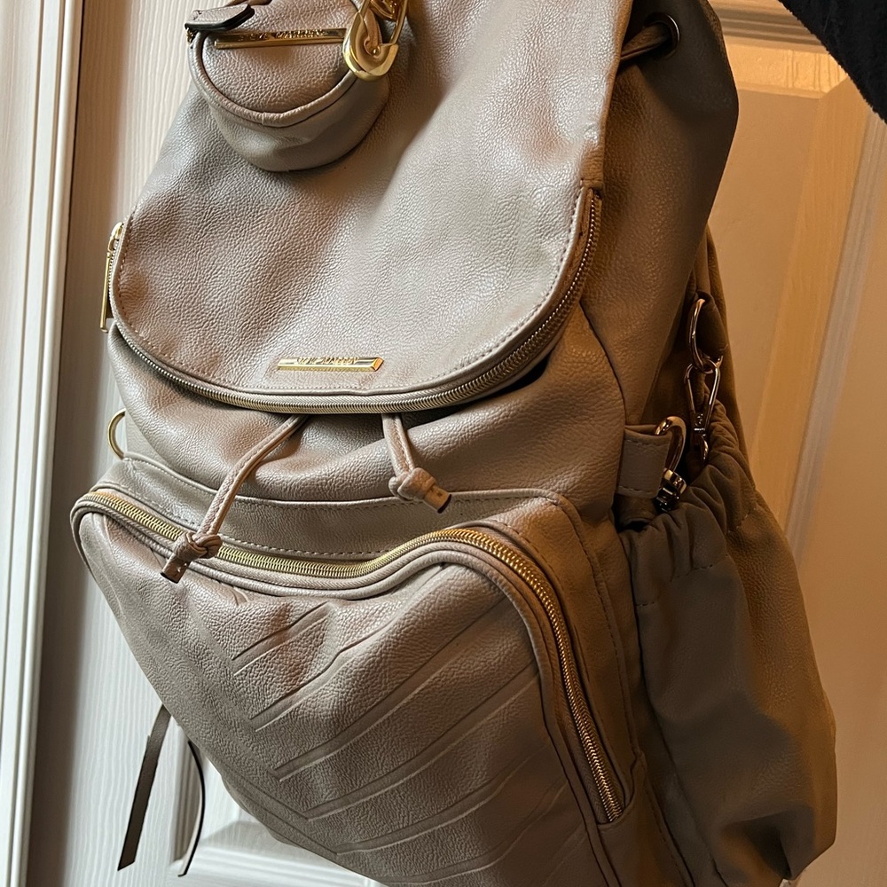 NWOT Steve Madden Beige Zipper Backpack